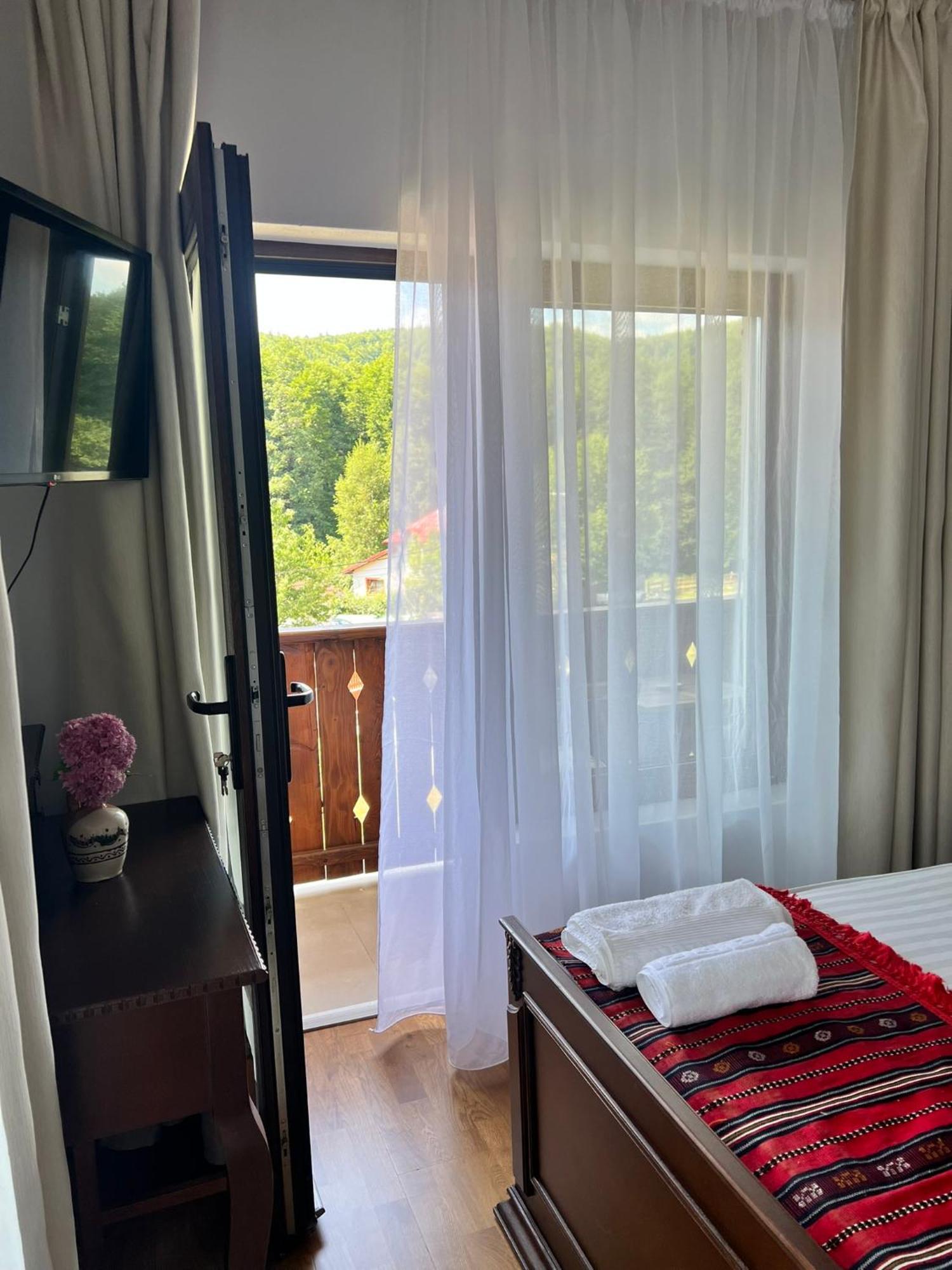 Casa Tudorescu Horezu Exteriör bild
